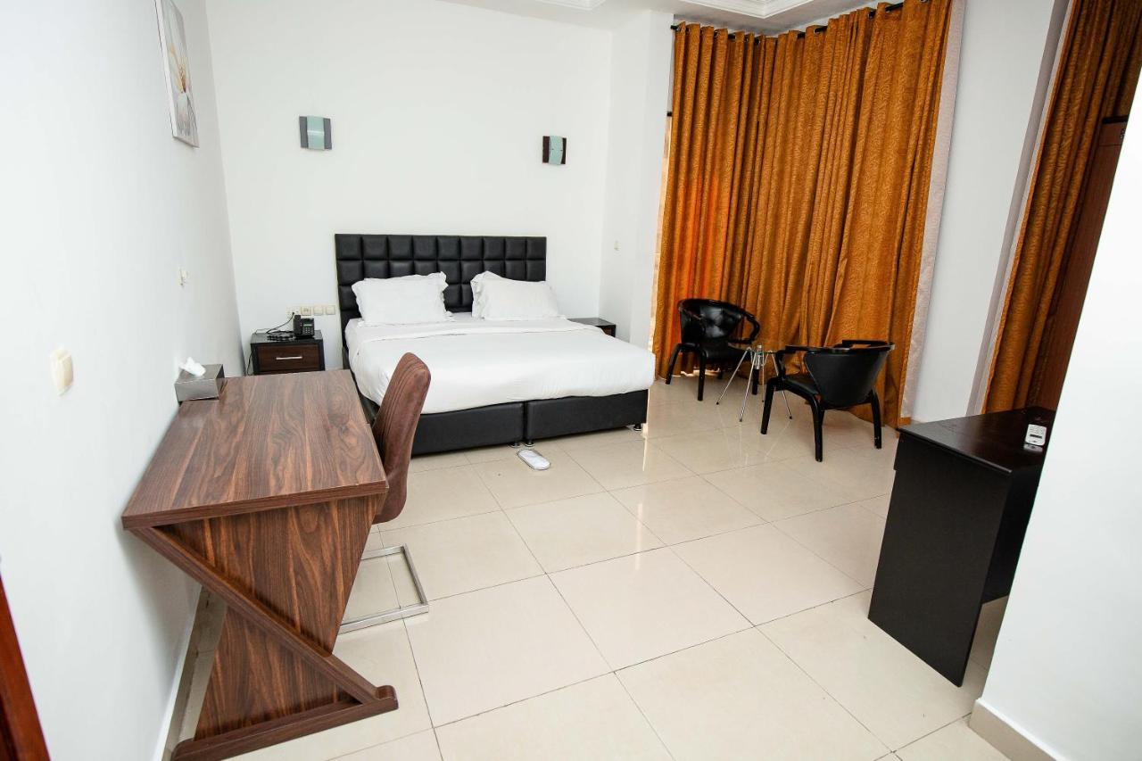 Hotel Everest Rd Congo Kinşasa Dış mekan fotoğraf